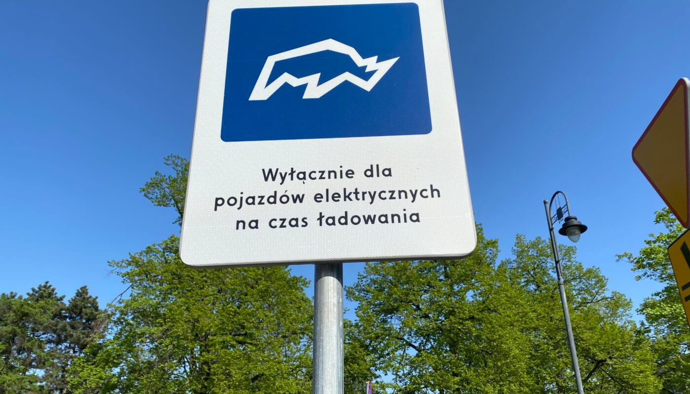 budowę stacji ładowania dla samochodów elektrycznych
